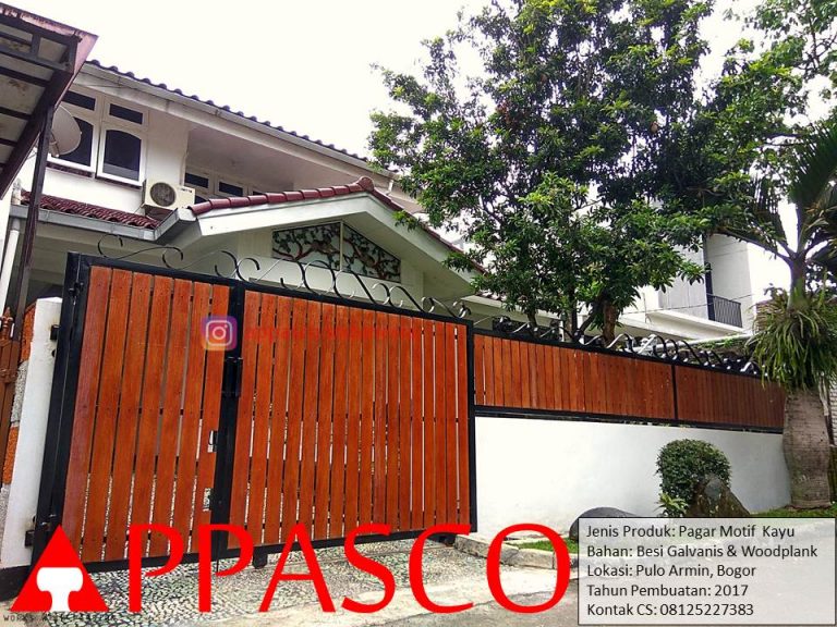 Pagar Motif Kayu Woodplank di Pulo Armin Bogor