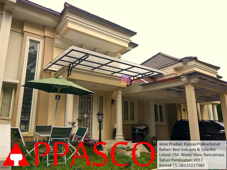 Kanopi Modern Transparan Polikarbonat Solarlite dengan Besi Galvanis di Rancamaya