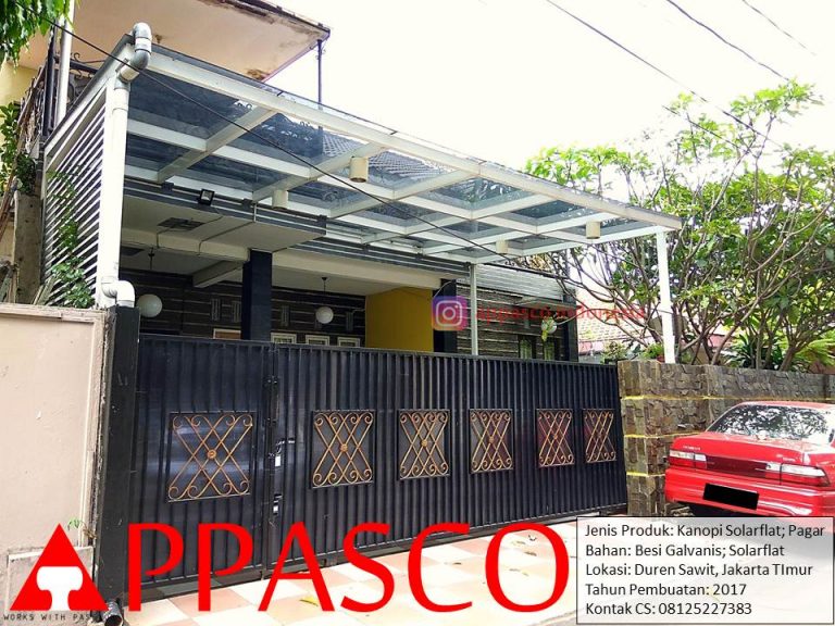 Kanopi Besi Galvanis Atap Solarflat dan Pagar Gerbang Minimalis Cat Hitam Motif Vertikal di Duren Sawit