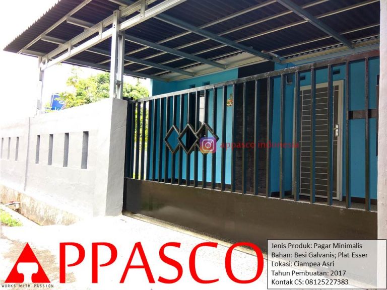 Pagar Minimalis Galvanis Plat Esser Cat Hitam Motif Garis Vertikal di Ciampea