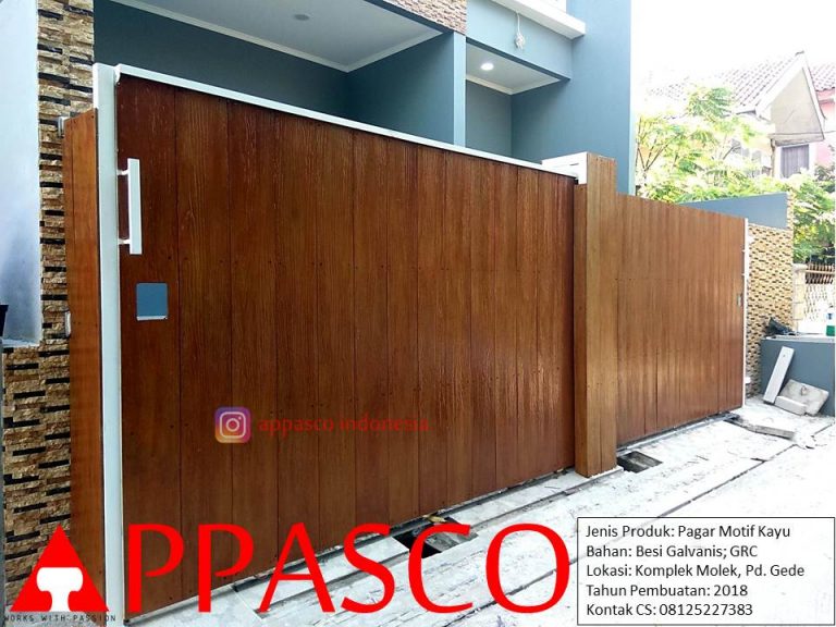 Pagar Minimalis Klasik Modern Motif Kayu Coklat Besi Galvanis di Pondok Gede