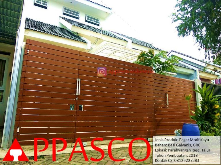 Pagar Minimalis Modern Klasik Motif Horizontal Kayu di Parahyangan Tajur Bogor