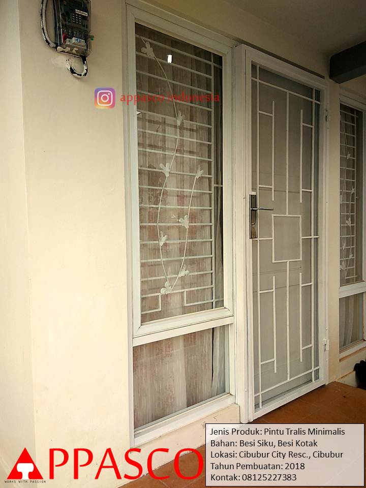 Pintu Besi Minimalis Modern di Cibubur Residence