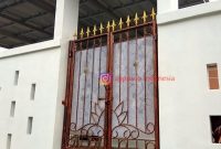 Pintu Tempa Besi Kotak Pipa Besi Plat di Green Citayam Residence