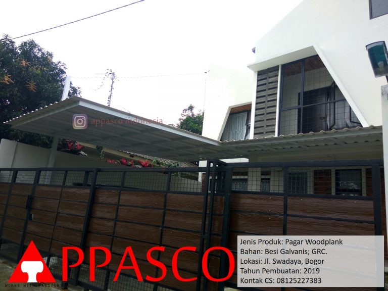 Pagar Woodplank Coklat Hitam di Swadaya Bogor