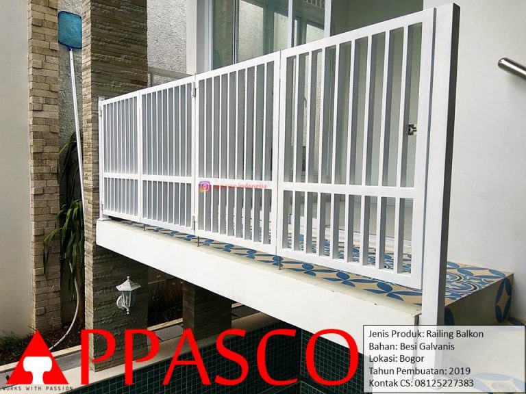 Railing Balkon Putih Minimalis di Bogor